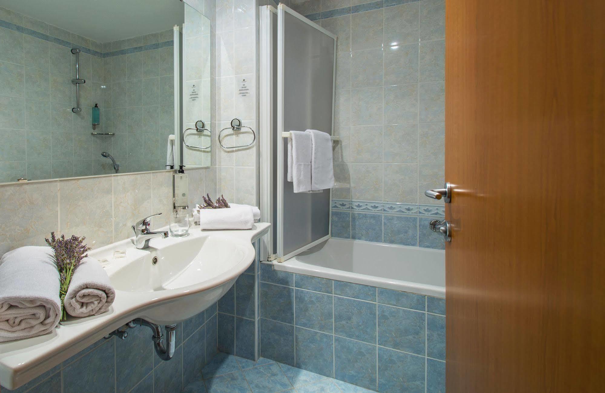 Hotel Amfora Rabac Ngoại thất bức ảnh